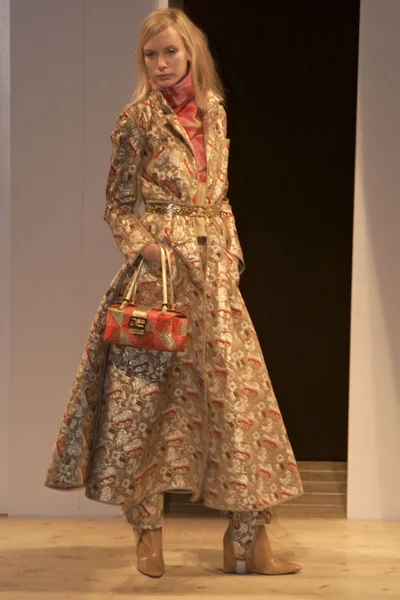 Look 74